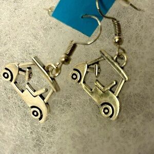 Stunning and beautiful nwt hypoallergenic.925 ceramic stainless buster 🥊NWT